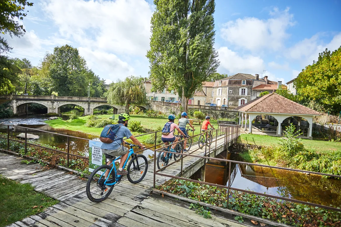 VTT sur la Voie Verte Thiviers - Saint Pardoux La Riviere