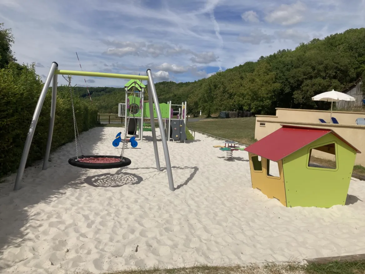 Camping les Cascades 3* Saint Cybranet
