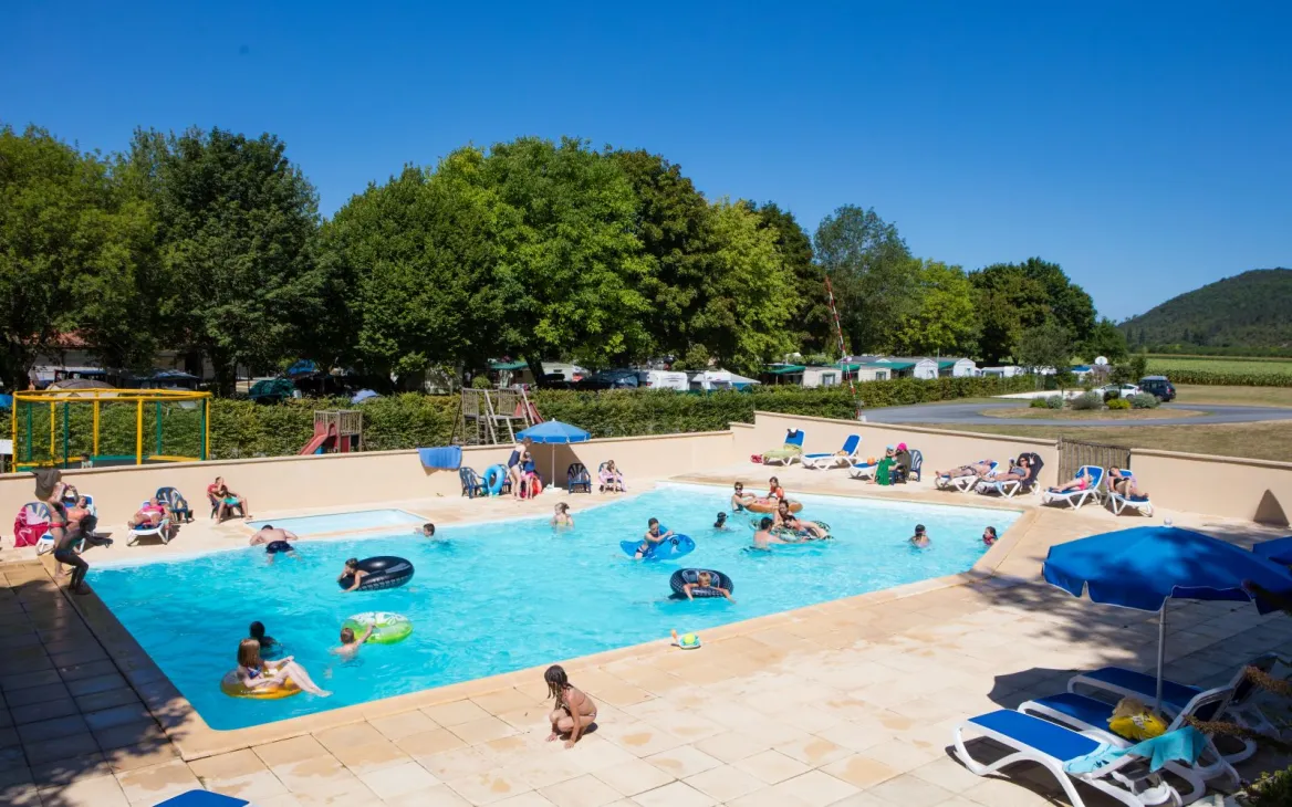 Camping les Cascades 3* Saint Cybranet