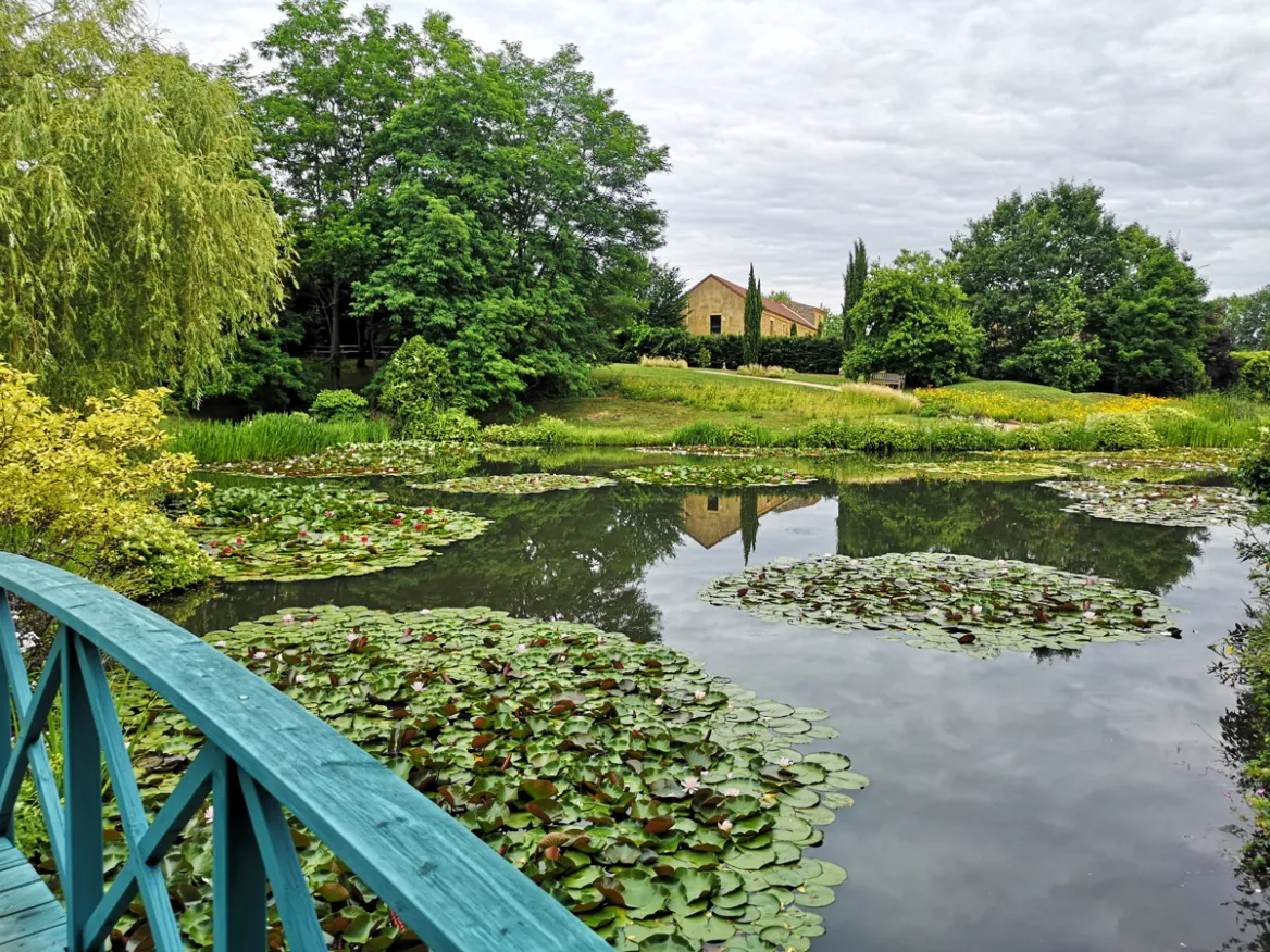 Water gardens
