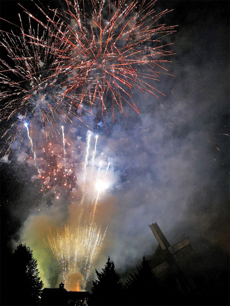 Firework the bournat