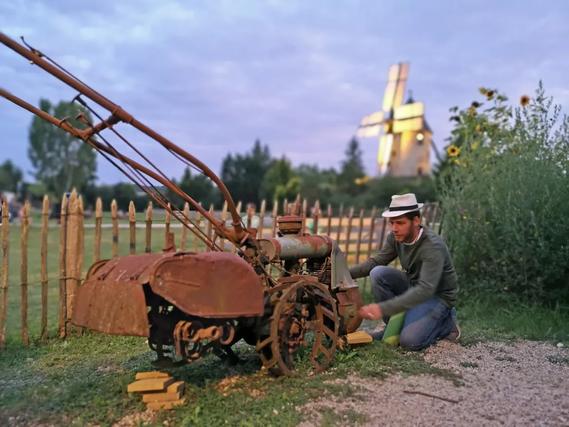 Old machines the bournat