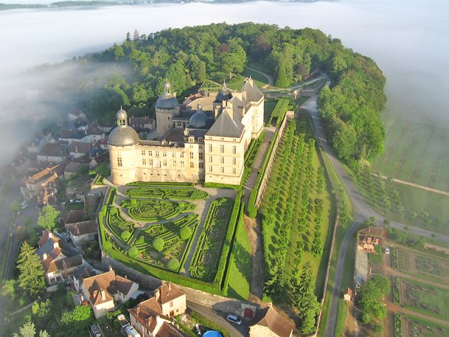 Château de Hautefort