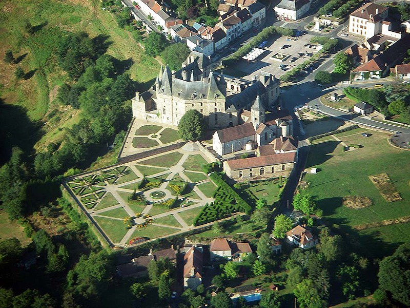 CHÂTEAU DE JUMILHAC