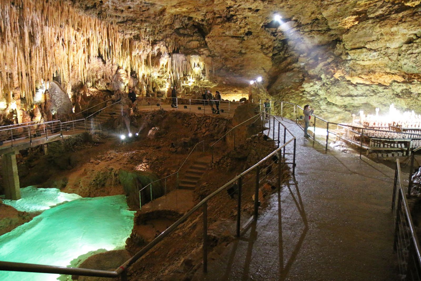 proumeyssac chasm