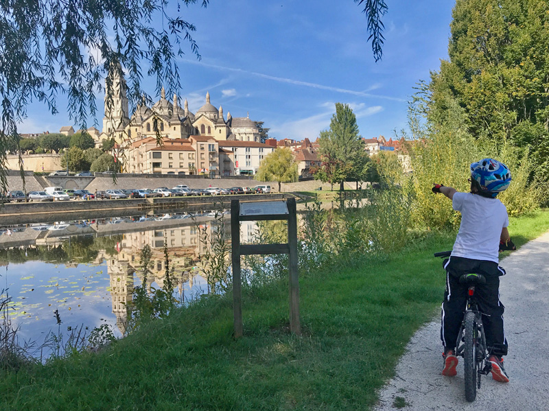 The banks of the Isole in Périgueux