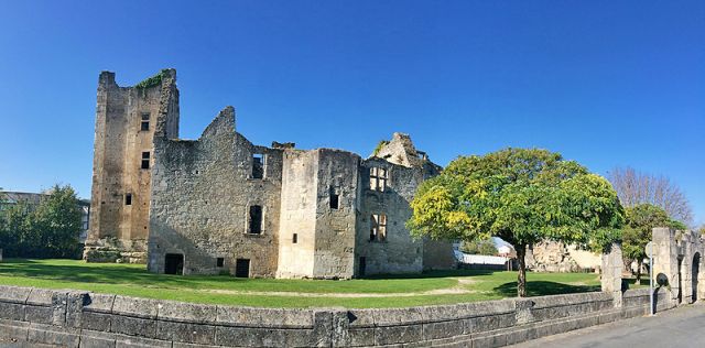 Barrier Castle