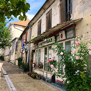 Villamblard facades